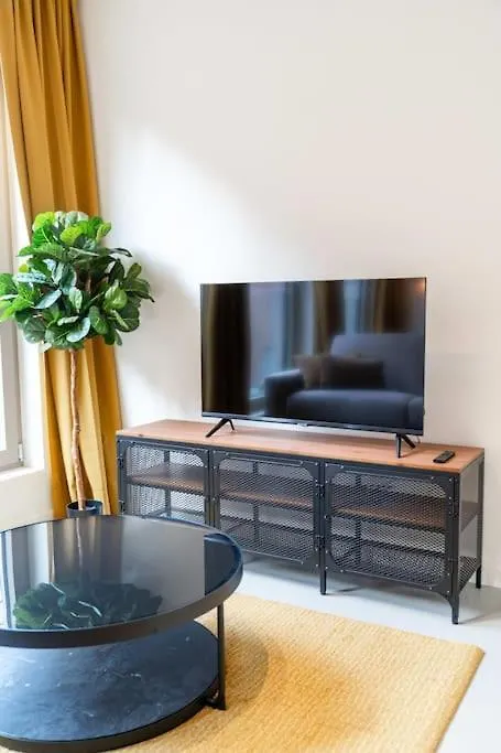 Διαμέρισμα Chic 2-Bedroom Haven In Αμβέρσα