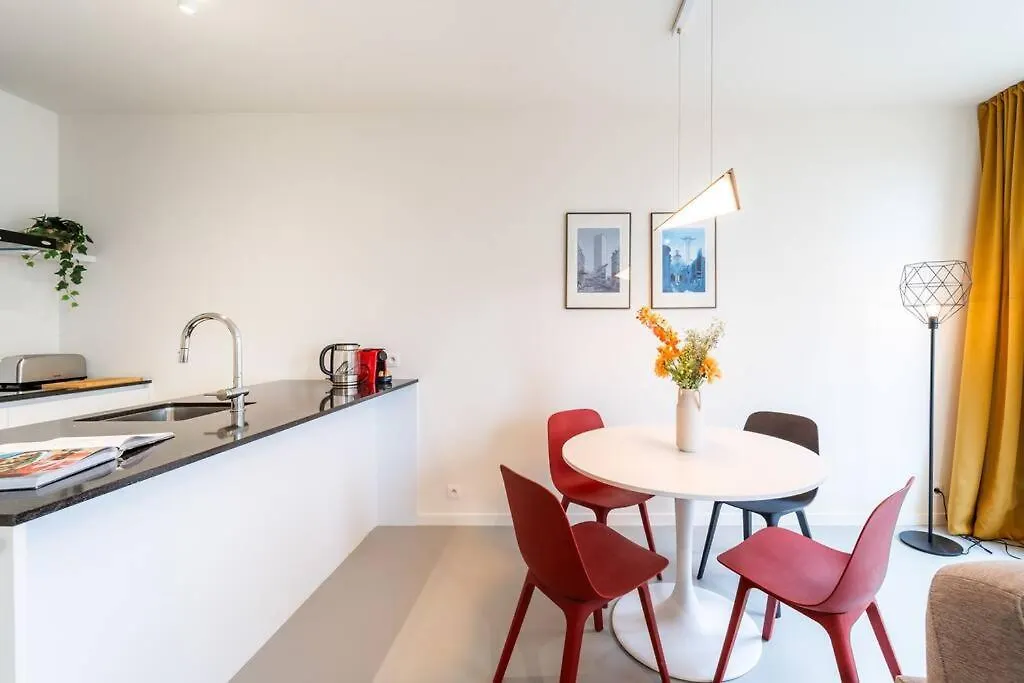 Chic 2-Bedroom Haven In Αμβέρσα Διαμέρισμα
