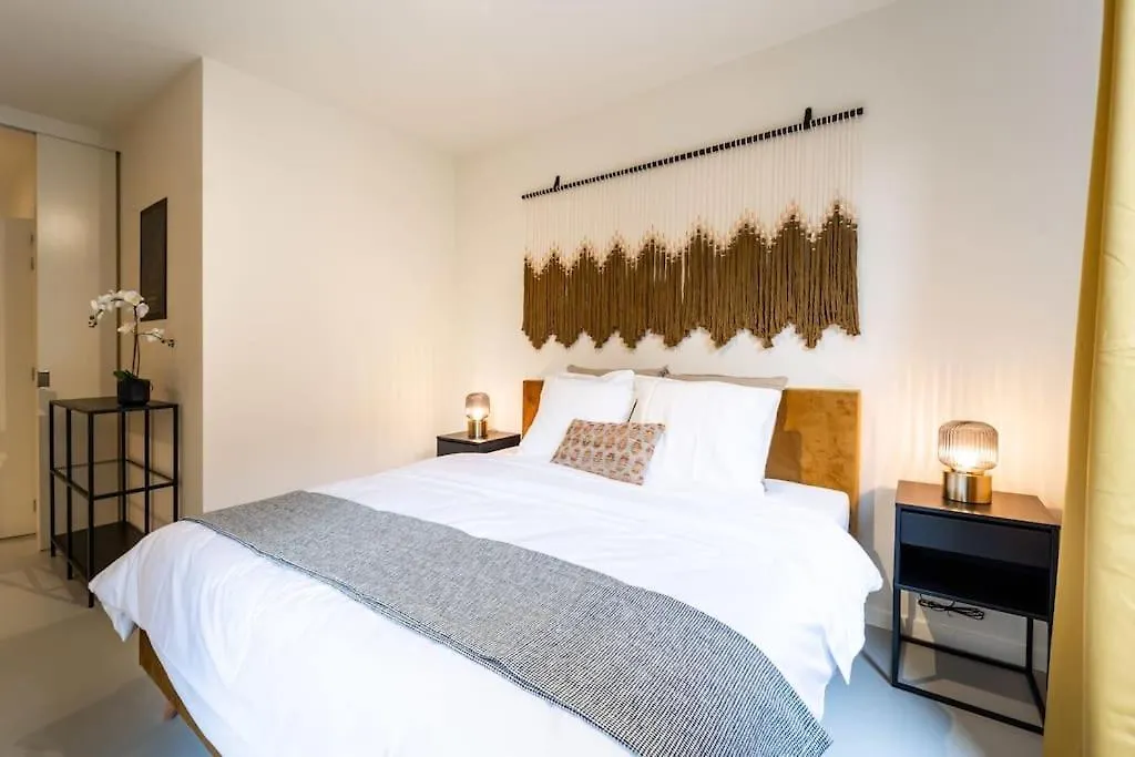 Chic 2-Bedroom Haven In Αμβέρσα Διαμέρισμα