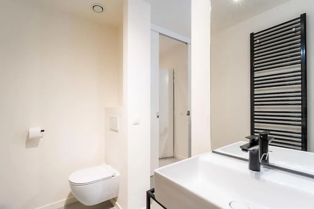 Chic 2-Bedroom Haven In Αμβέρσα Βέλγιο