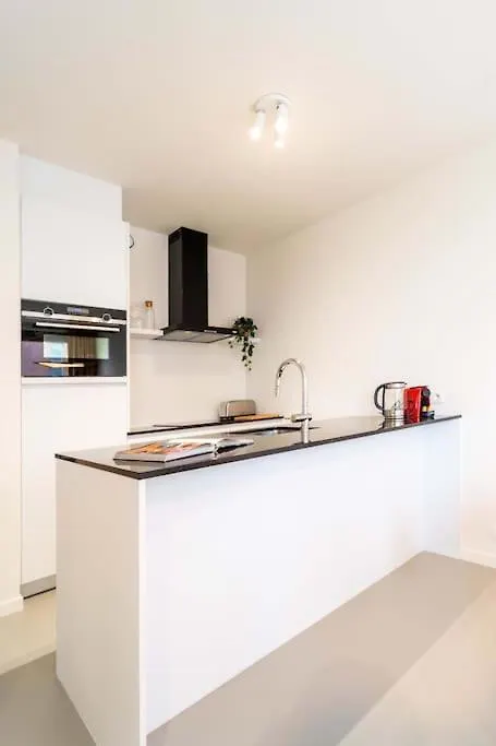 Διαμέρισμα Chic 2-Bedroom Haven In Αμβέρσα